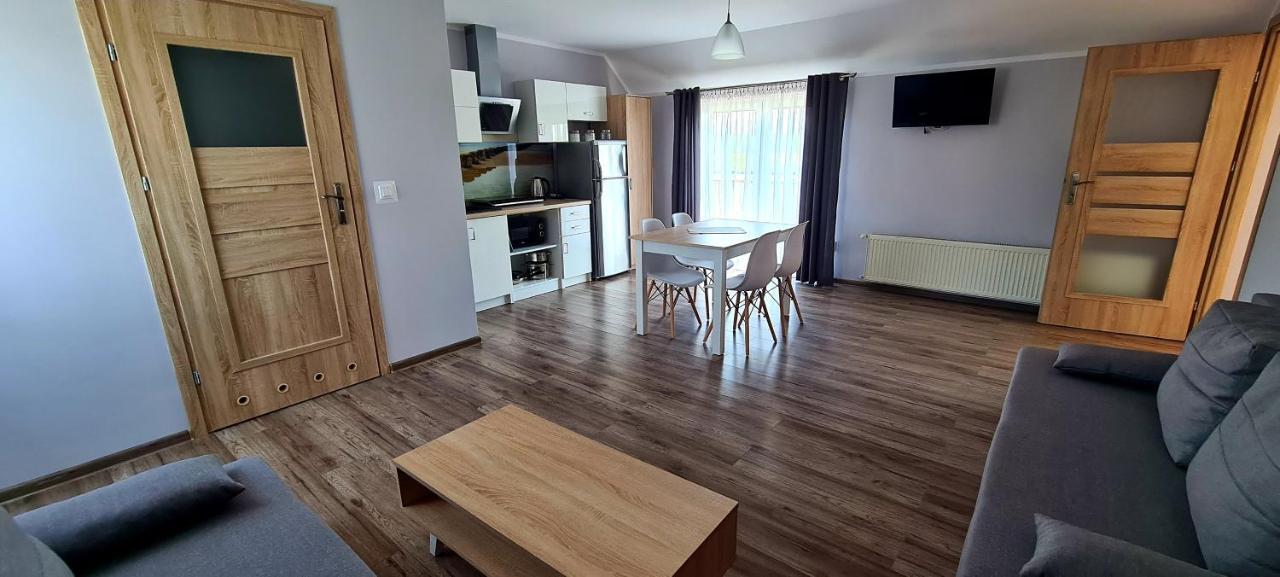 Moris Pokoje Goscinne Łeba Exterior foto